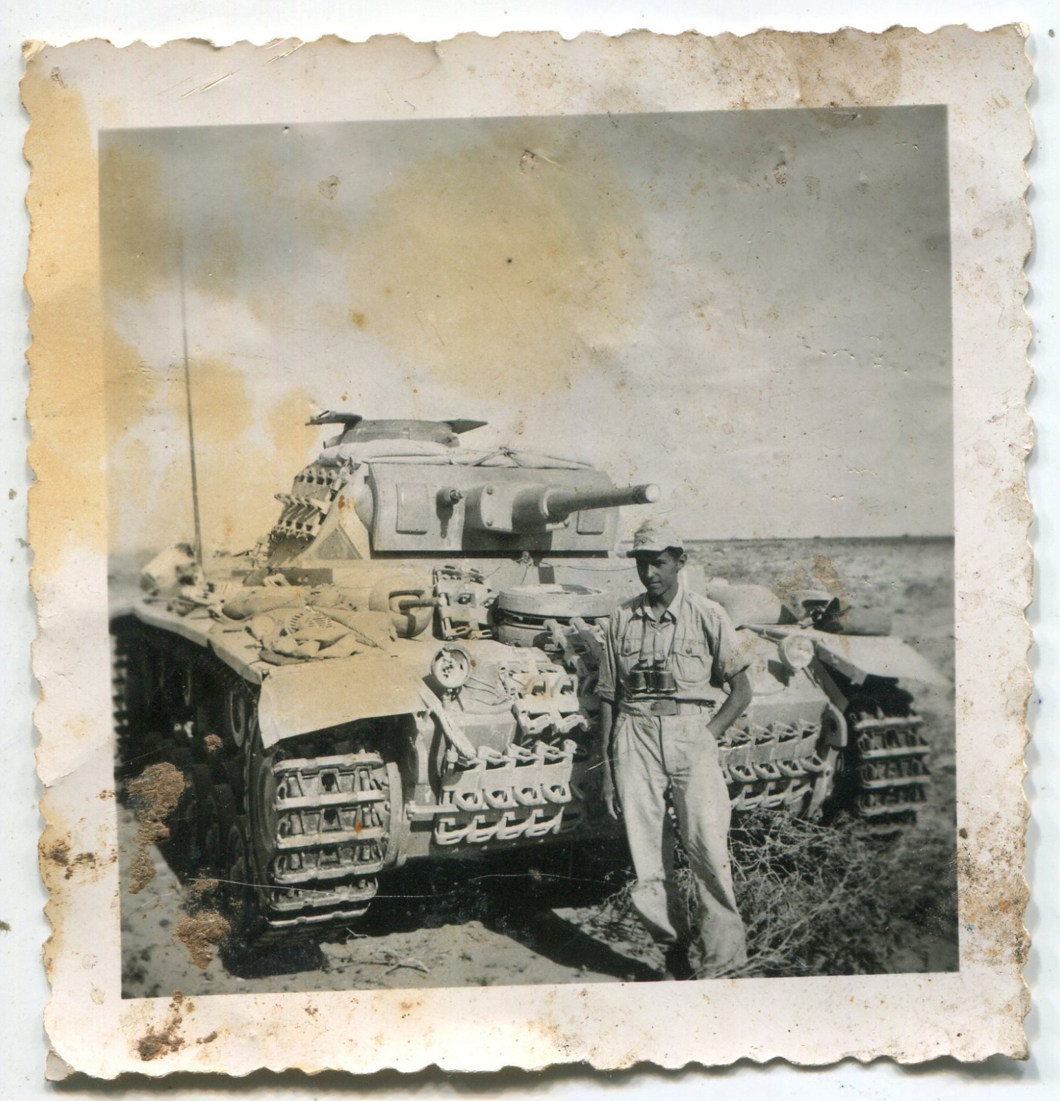 Pz.Kpfw. III Ausf.J (Fgst.Nr.72818) DAK {002}{a}.jpg